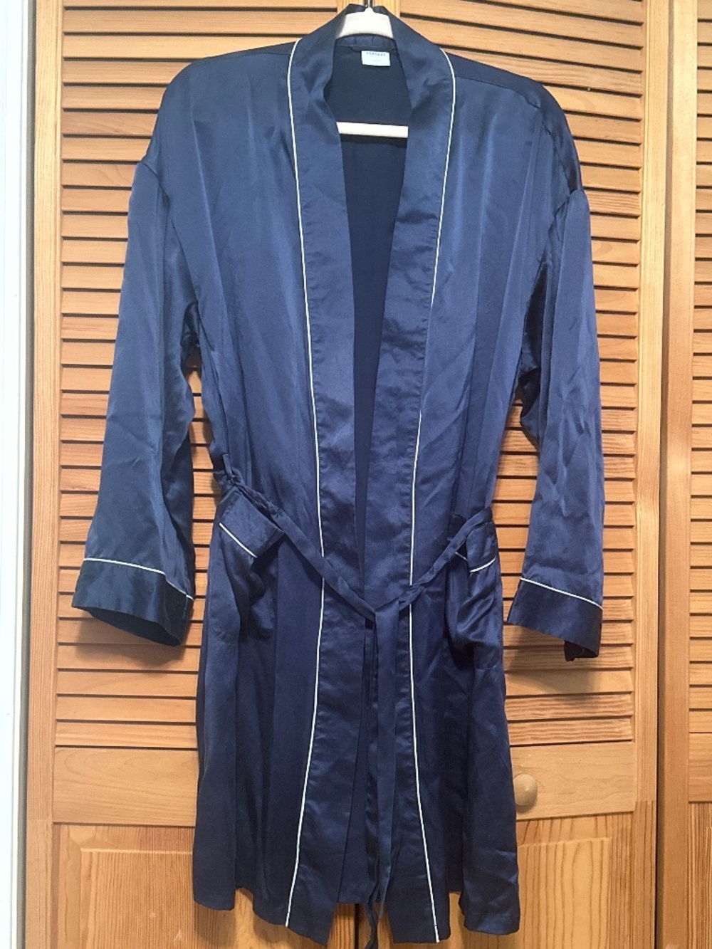 EUC 100% SILK ROBE SZ LARGE BLUE/WHITE PIPING